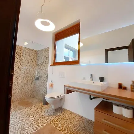 Апартаменти Bright&cozy- In Regim Ultracentral