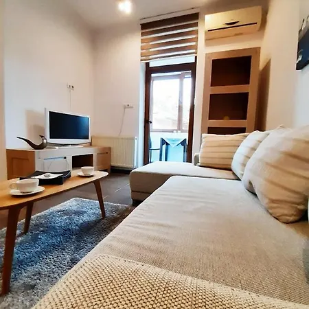 Апартаменти Bright&cozy- In Regim Ultracentral *